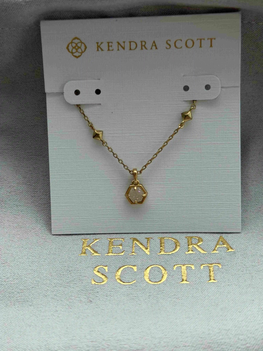 Kendra Scott Tess White Crystal Cluster Pendant Necklace